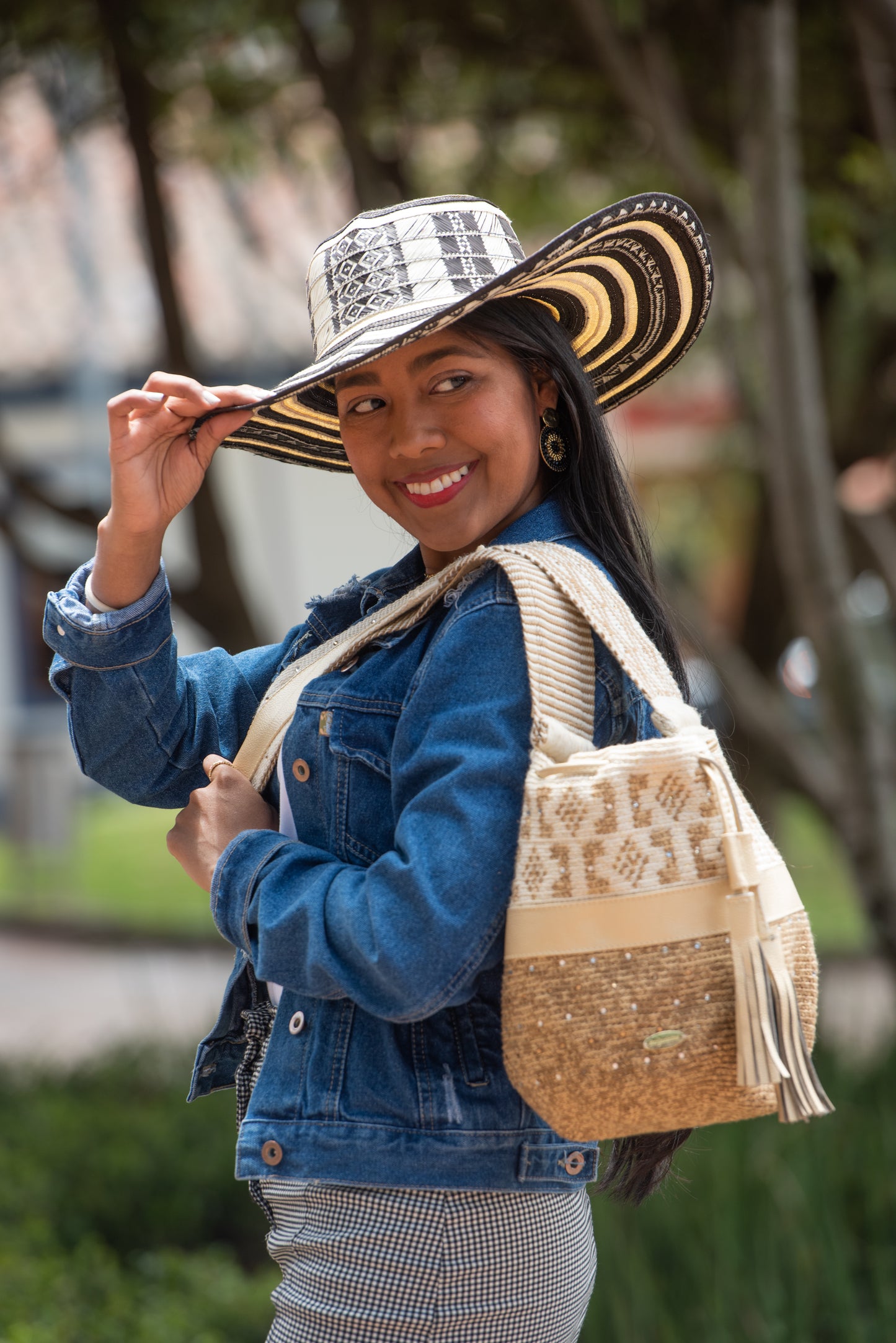 Leather Beige Wayuu bag