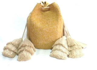 One thread Light and Dark mustard Wayuu bag