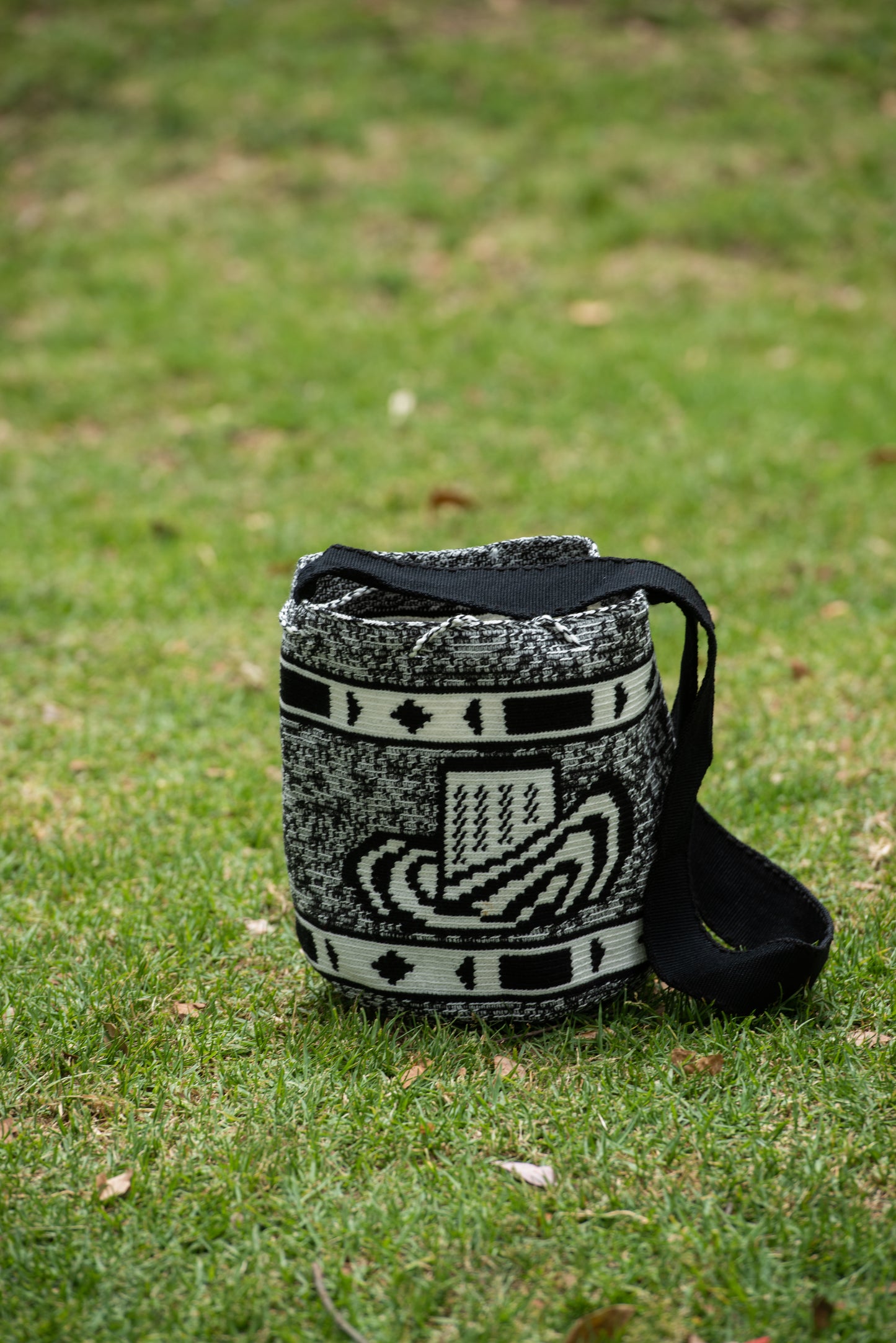 Sombrero Volteado Wayuu Bag