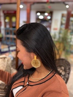 Große handgefertigte Ohrringe Gold